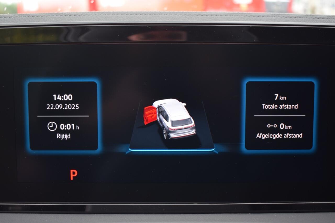 Volkswagen TIGUAN 1.5 eHybrid R-Line | HARMAN KARDON | PANO | BLACK PACK | BOMVOL!