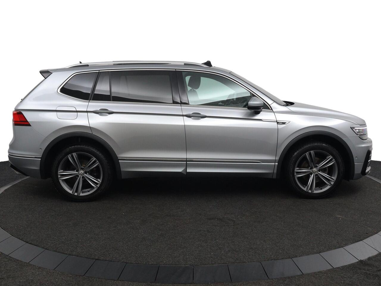 Volkswagen TIGUAN Allspace 1.5 TSI R*AUTOM*ECC*ACC*NAVI*HAAK*CAM*CARPLAY*PANO