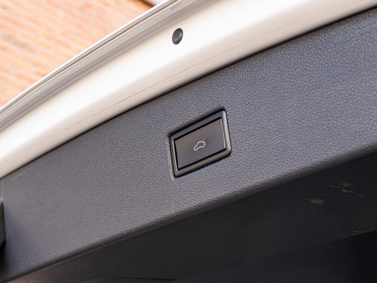 Volkswagen TIGUAN 1.5 TSI ACT Highline Business R-Line PANO VIRTUAL DASH LED 19 INCH DAB