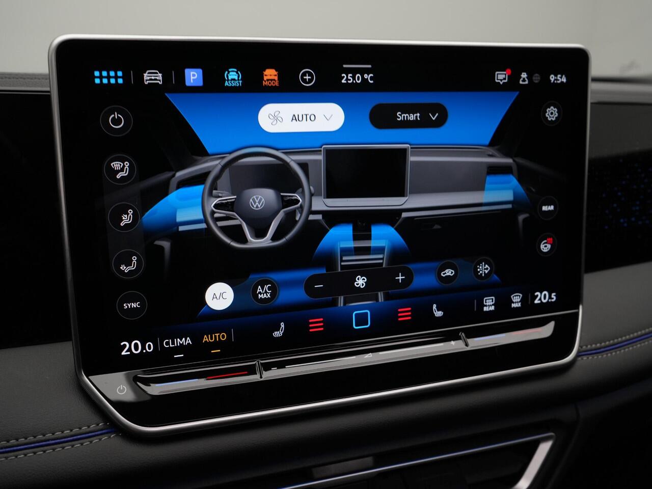 Volkswagen TIGUAN 1.5 eHybrid 204 pk DSG R-Line Edition | Panoramadak | Trekhaak | Adaptive Cruise | Side Assist | Park Assist | 20 inch