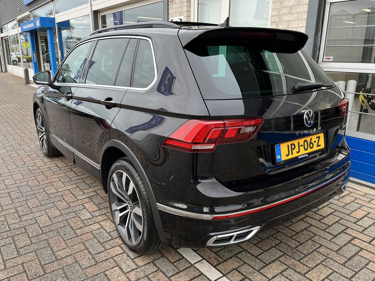Volkswagen TIGUAN 1.4 TSI eHybrid R-Line / AUTOMAAT/ 2X R-LINE/ PANO/ CAMERA/ PARK. SENSOREN/ IQ. LIGHT/ STOEL-STUURVERWARM./ ELEK. ACHTERKLEP/ TRAVELASSIST/ KEYLESS/ ADAPT. CRUISE/ APP CONNECT/ NAVI/ CLIMA/ DAB/ 20" LMV