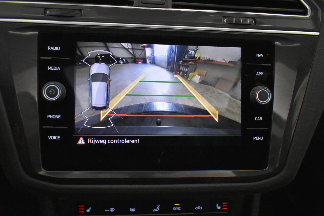 Volkswagen TIGUAN 1.5 TSI R-Line EL Trekh+aKlep Panodak Virtual Camera