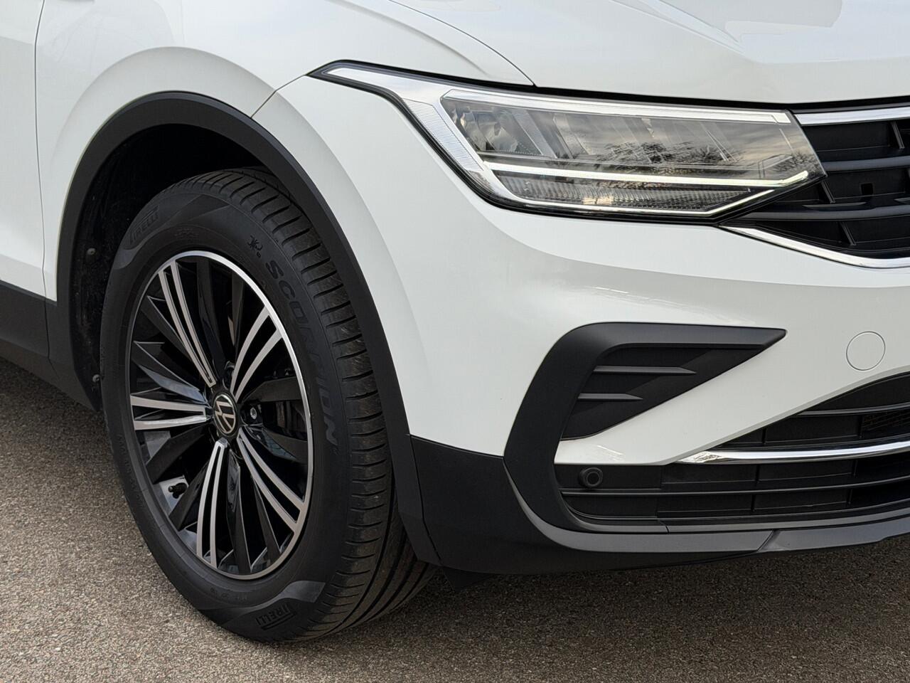 Volkswagen TIGUAN 1.4 TSI DSG eHybrid Life | Leder | Trekhaak | 360 Camera | Elek. klep | Rijklaar incl. 1 jaar Bovag garantie