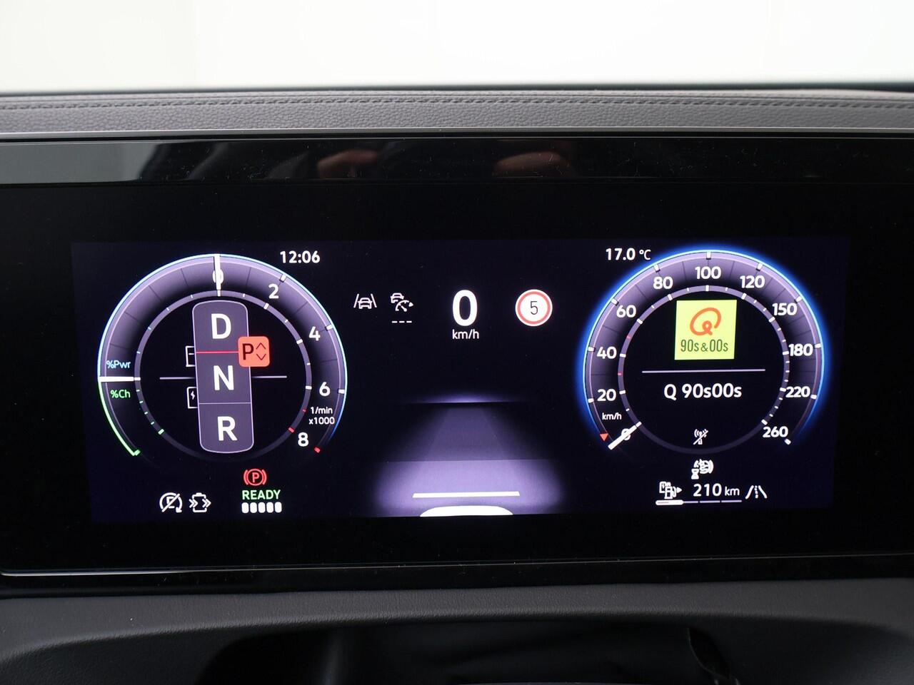 Volkswagen TIGUAN Life Edition 1.5 eHybrid 150 kW / 204 PK SUV DSG | Trekhaak wegklapbare kogel | Stoel- & stuurwielverwarming | Voorruitverwarming |