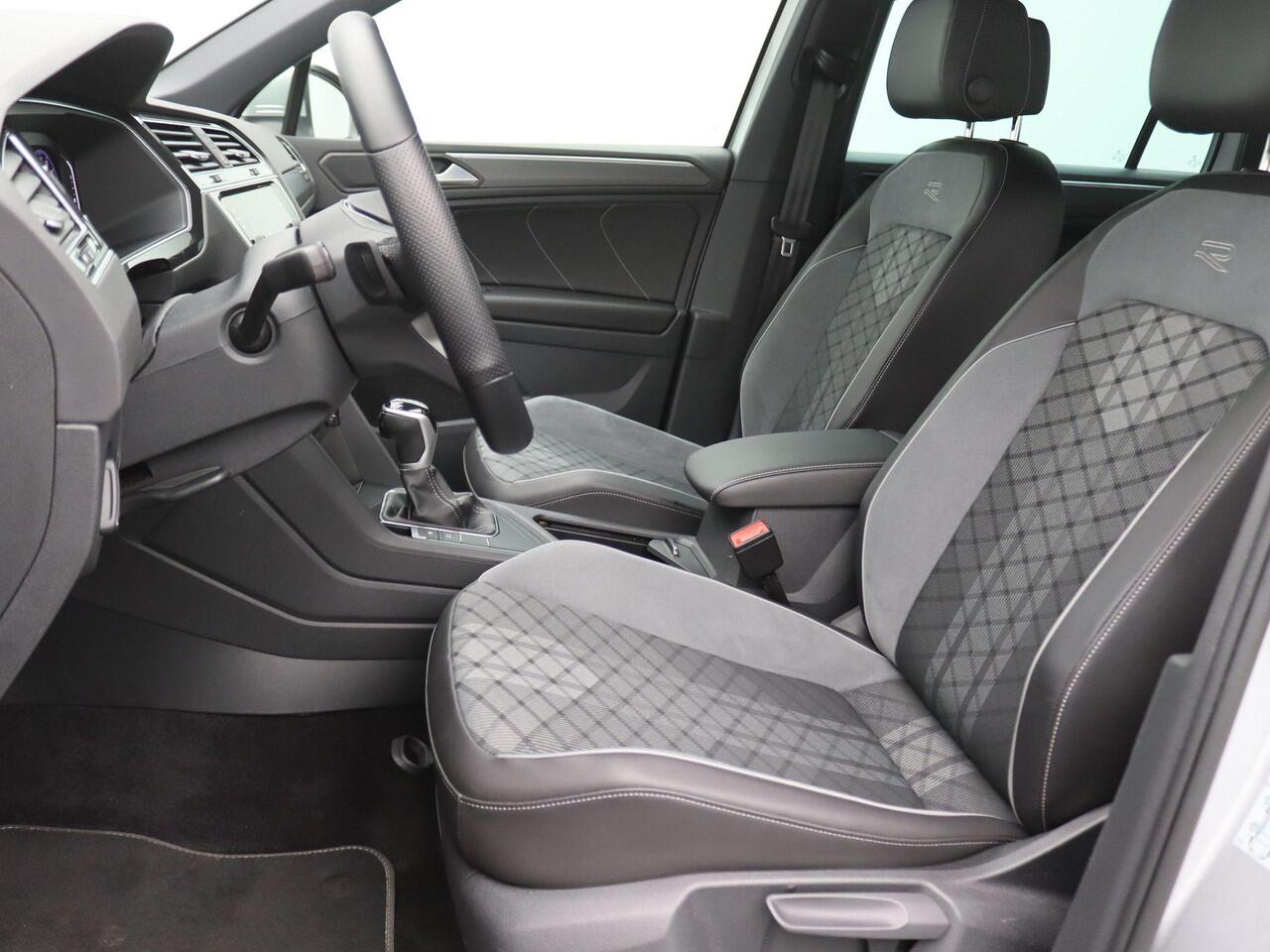 Volkswagen TIGUAN 1.5 TSI R-Line Business 150PK DSG Matrix LED, navi via apple carplay/android auto, clima, pdc voor en achter, lane assist, 19" lichtmetaal, adaptive cruise