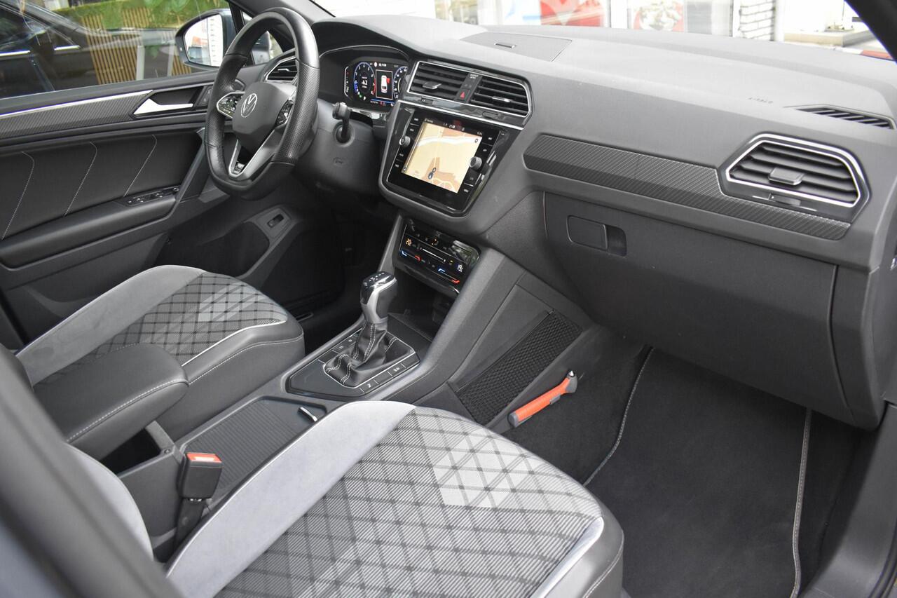Volkswagen TIGUAN 1.5 TSI R-Line Business+ Pano Trekhaak IQ Light