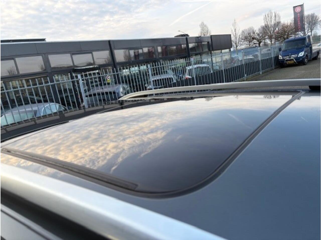 Volkswagen TIGUAN 1.5 TSI ACT Highline Business R 2 EIGENAAR * DEALERONDERHOUDEN * NAP * AUTOMAAT *NAVI* PANO* CRUISE *XENON* ENZ*