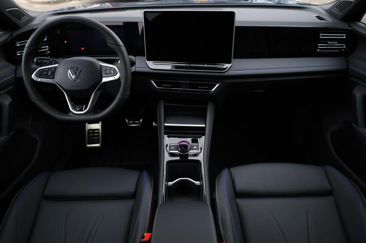 Volkswagen TIGUAN 1.5 eHybrid R-Line Edition 272PK / 200kW LED Matrix IQ.Light, rondomzichtcamera, Apple Carplay & Android Auto, elektr. bedienbaar panoramadak, voorstoelen verwarm- en ventileerbaar met massagefunctie, achteruitrijcamera, elektr. uitklapbare trekhaak met a