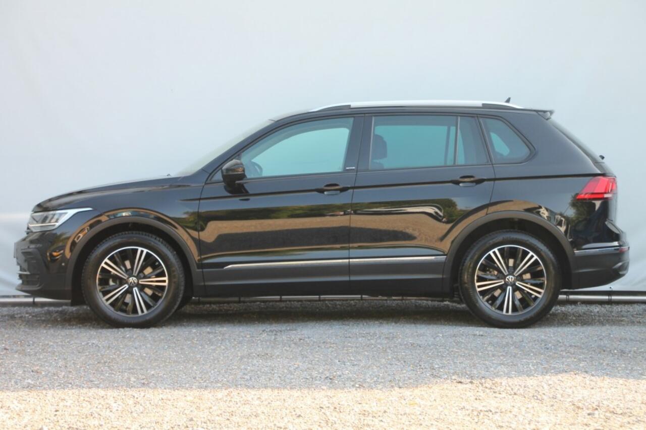 Volkswagen TIGUAN 1.5 TSI DSG Active - 150 pk **Camera / ACC / Led / Carplay