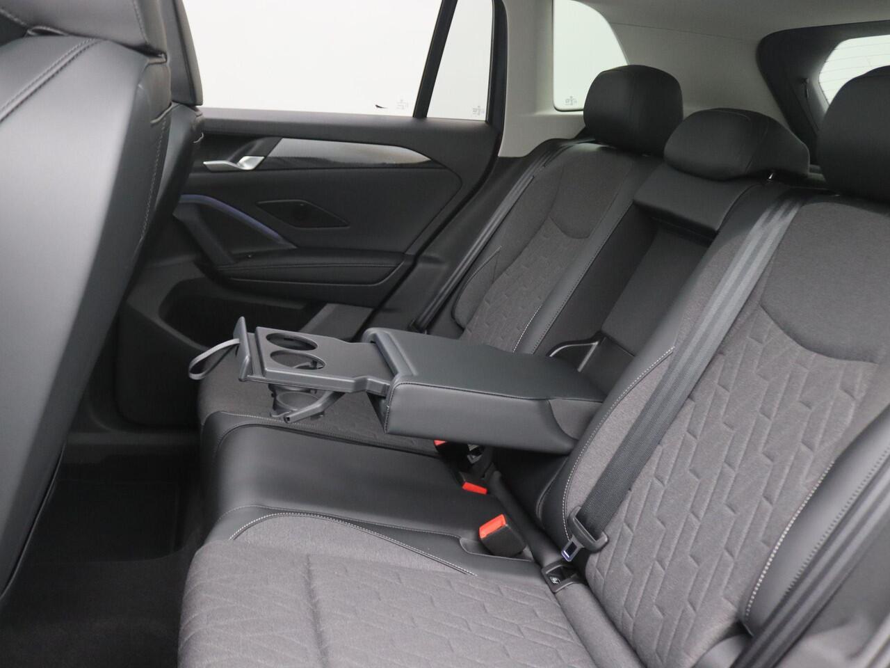 Volkswagen TIGUAN 1.5 eHybrid Life Edition 204PK DSG Pano-Schuifdak, Trekhaak, 19" LM Velgen, Adaptieve Cruise Controle, Achteruitrijcamera, Side Assist, Navi via Apple Carplay/Android Auto, Keyless, Stoel-Stuurverwarming, Elektr. Achterklep