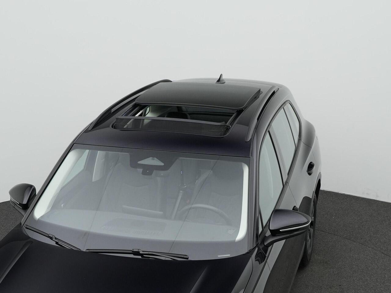 Volkswagen TIGUAN 1.5 eTSI 131 pk DSG Life Edition | Panoramadak | Trekhaak | IQ Light | Rondomzicht camera | Stuur-/stoelverwarming