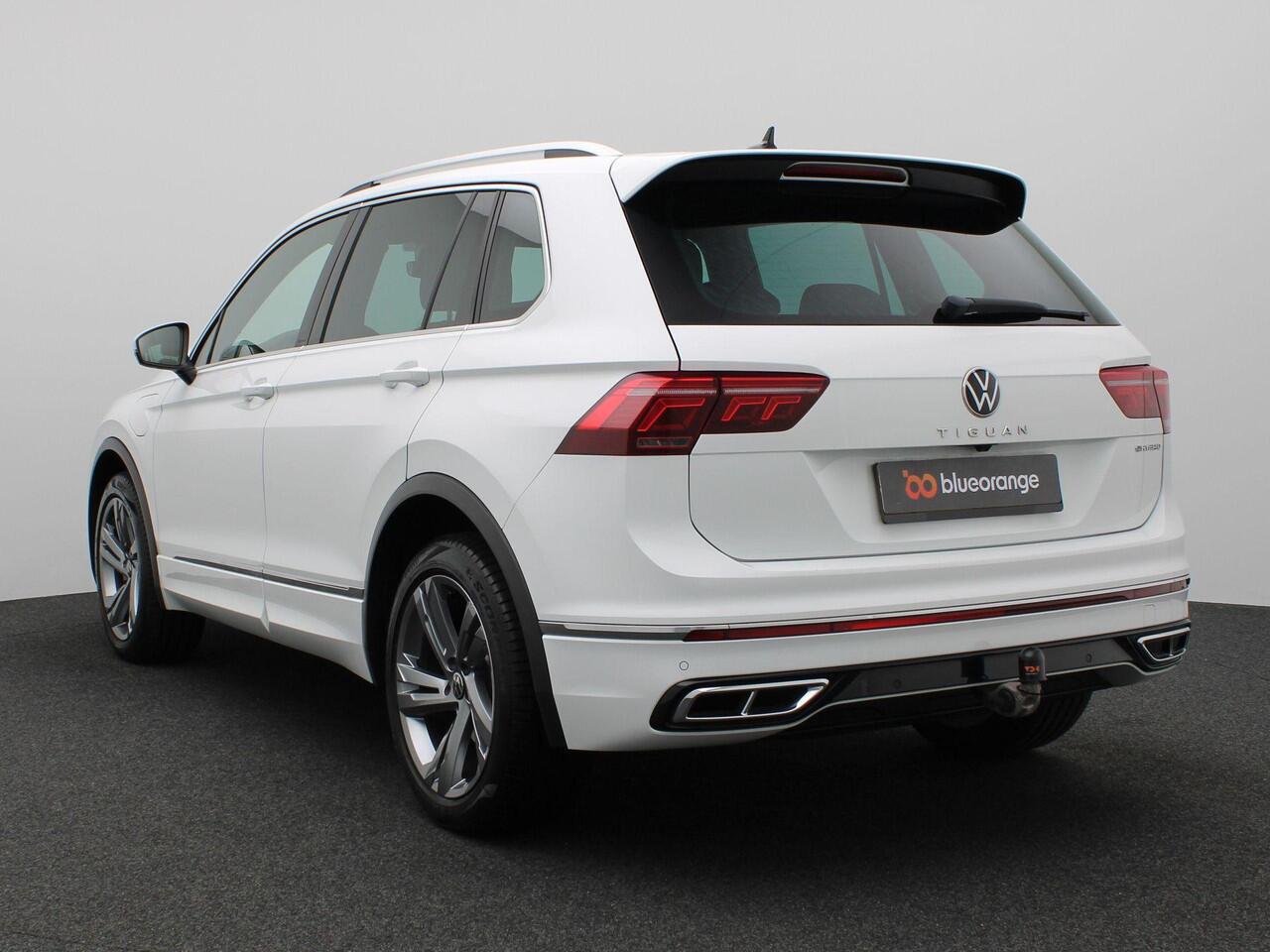 Volkswagen TIGUAN 1.4 TSI eHybrid R-Line Business+ 245PK DSG Trekhaak, Achteruitrijcamera, Keyless, Stoelverwarming, Navi, Clima, Elektr. Achterklep, 19" LM Velgen, Adaptieve Cruise Control