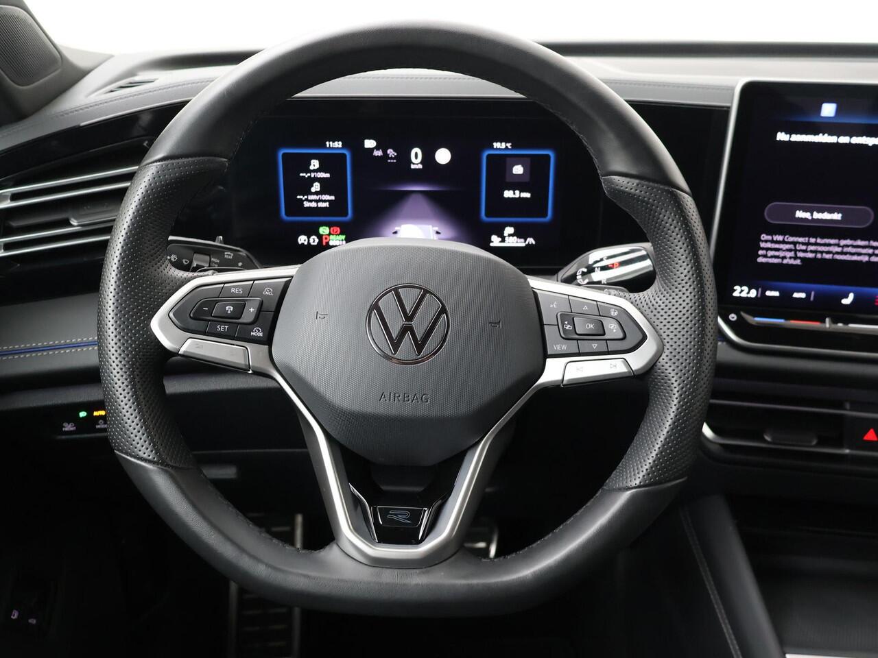 Volkswagen TIGUAN 1.5 eHybrid R-Line Business | 204 PK | SoH 100% | Trekhaak wegklapbaar | Elek. achterklep | Voorstoelen verwarmd | Apple Carplay/Android Auto |