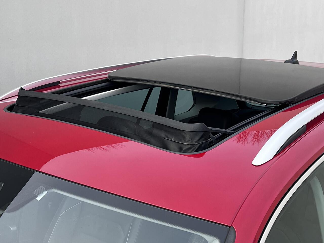 Volkswagen TIGUAN 1.4 TSI eHybrid Business Plug-In / Dealer onderhouden / 1.800 kg trekgewicht / 245 PK / Panorama schufdak / Leder comfortstoelen met Memory / Virtual Cockpit / Stuur- en stoelverwarming / Camera 360° / 18"LM wielen/