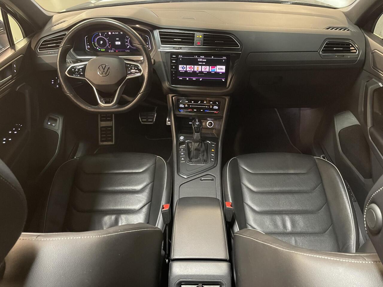 Volkswagen TIGUAN 1.4 TSI eHybrid R-Line Business+ 20"/Panoramadak/Trekhaak/Leder + memory/Elektrische klep/Dodehoek/Stuur + stoelverwarming/IQ Lights/Adaptieve cruise