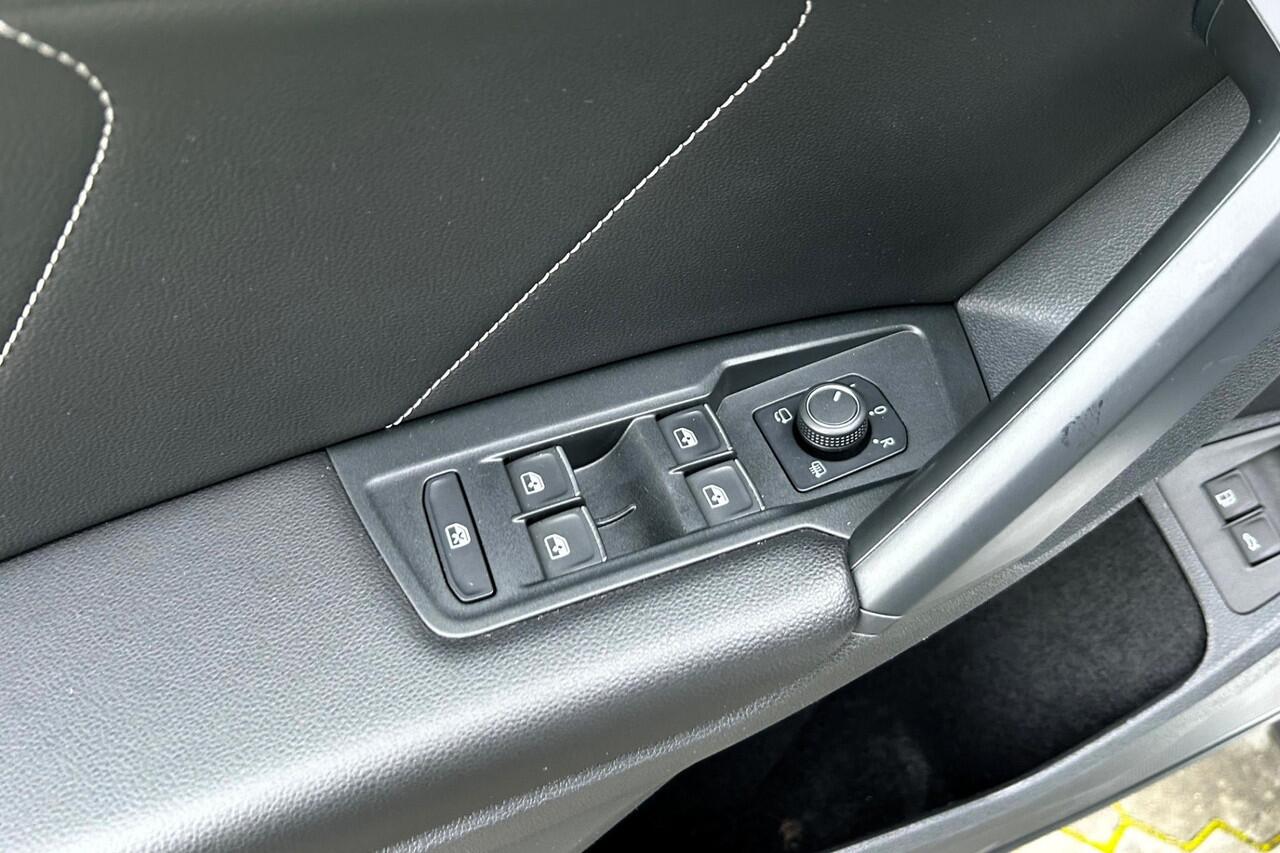 Volkswagen TIGUAN 1.4 TSI eHybrid R-Line 245pk PANO TREKHAAK 20" IQ LIGHT KEYLESS