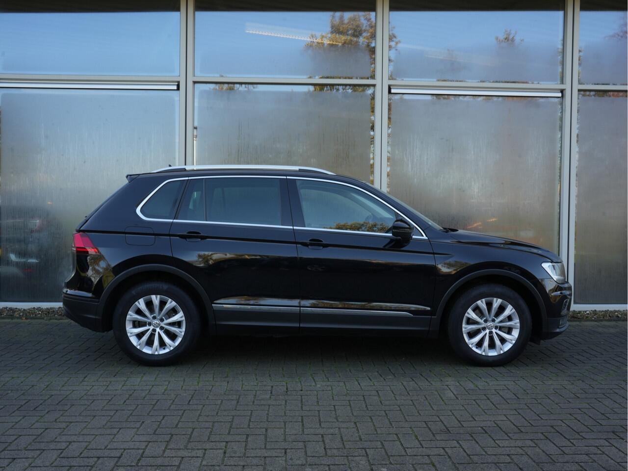 Volkswagen TIGUAN 1.5 TSI ACT Comfortline Business | Navigatie | Adaptive Cruise | Stoelverwarming