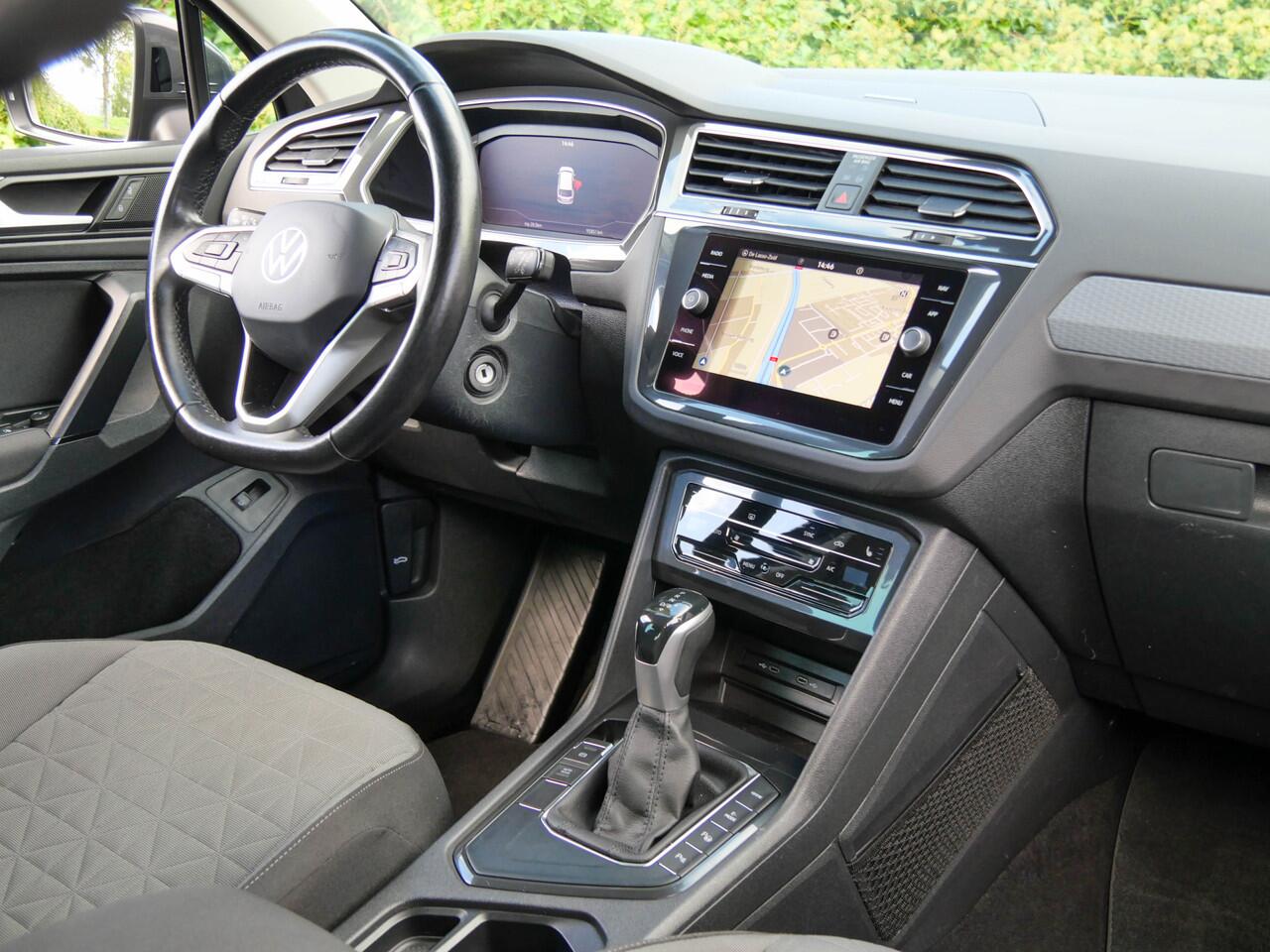 Volkswagen TIGUAN 1.4 TSI 150PK eHybrid Business+ | CAMERA | APPLE CARPLAY | NAVIGATIE |