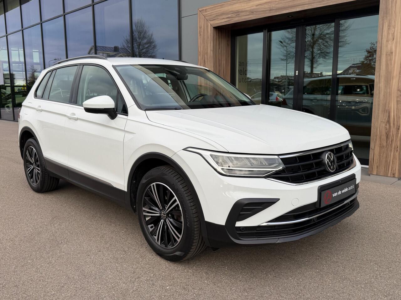 Volkswagen TIGUAN 1.4 TSI DSG eHybrid Life | Leder | Trekhaak | 360 Camera | Elek. klep | Rijklaar incl. 1 jaar Bovag garantie