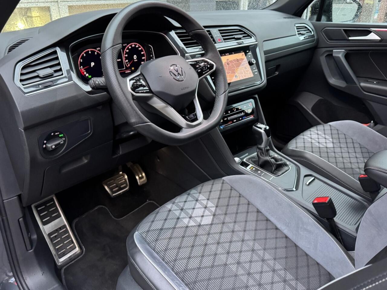 Volkswagen TIGUAN 1.5 TSI DSG R-LINE Black Style Panoramadak NL-auto 1e Eig.