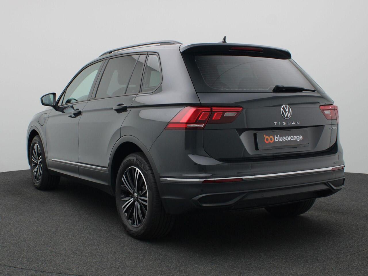 Volkswagen TIGUAN 1.4 TSI e-hybrid Life Business 245PK DSG Led koplampen, adaptive cruise met travel assist, side assist, stuur-stoelverwarming, navigatie, 18" lichtmetaal