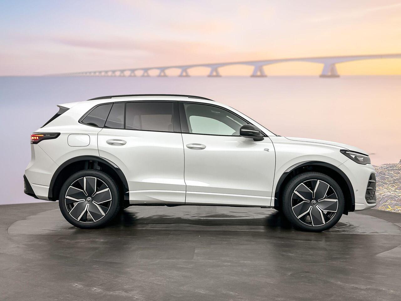 Volkswagen TIGUAN R-Line Edition Plug in Hybride 272 pk Black Style Pakket
