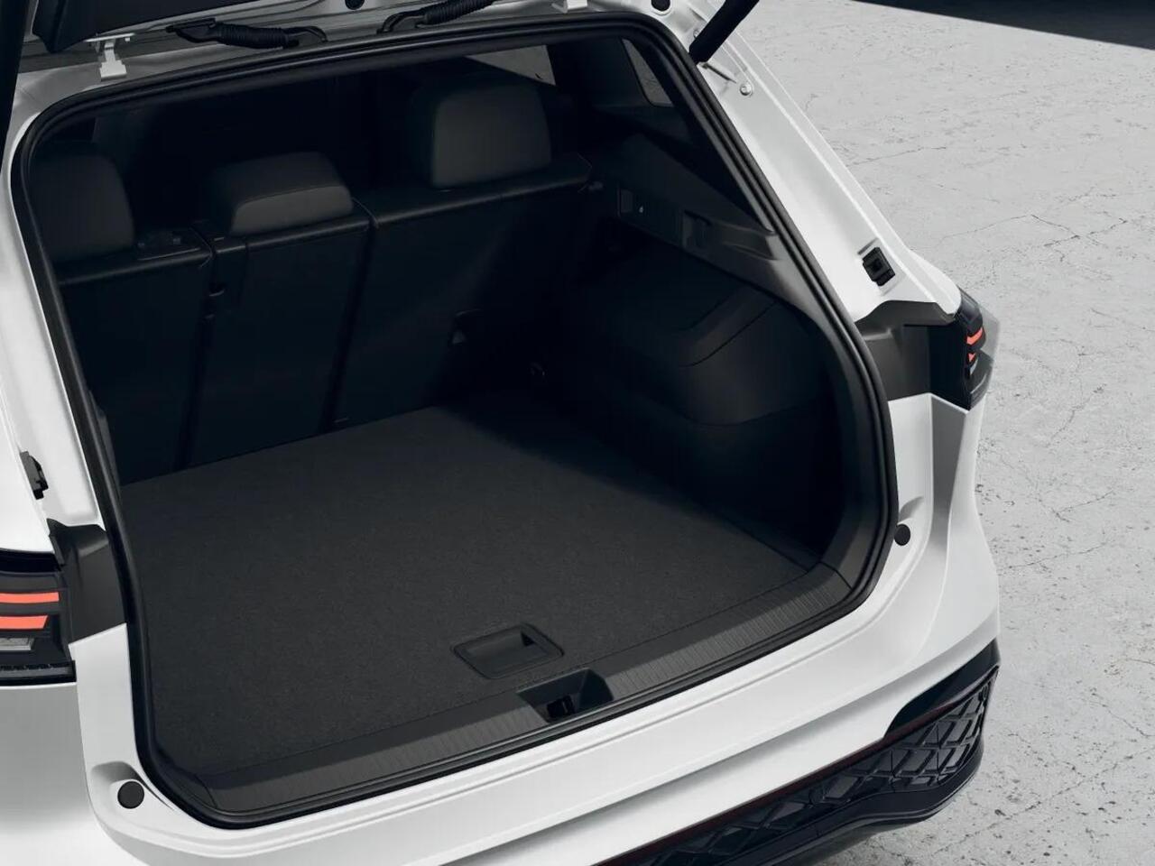 Volkswagen TIGUAN R-Line Edition 1.5 eHybrid 200 kW / 272 PK SUV 6 v