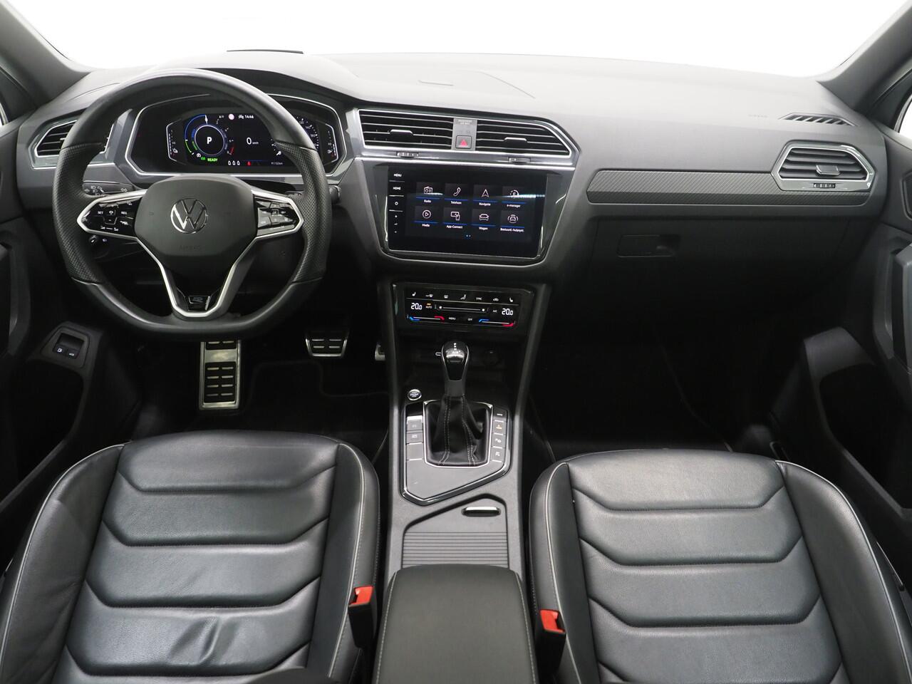 Volkswagen TIGUAN 1.4 TSI eHybrid R-Line Exclusive | Panoramadak | Leder | Head Up | 360 | Adaptive Cruise | Carplay