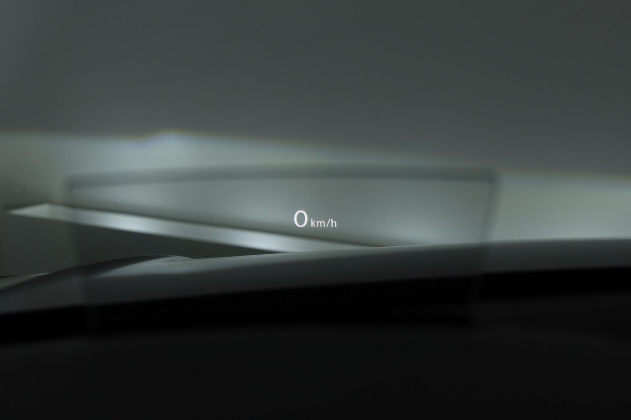 Volkswagen TIGUAN 2.0 TDI 4Motion R-Line DSG | Trekhaak | HUD | Adapt. Cruise | CarPlay | Navi | Stoelverw.