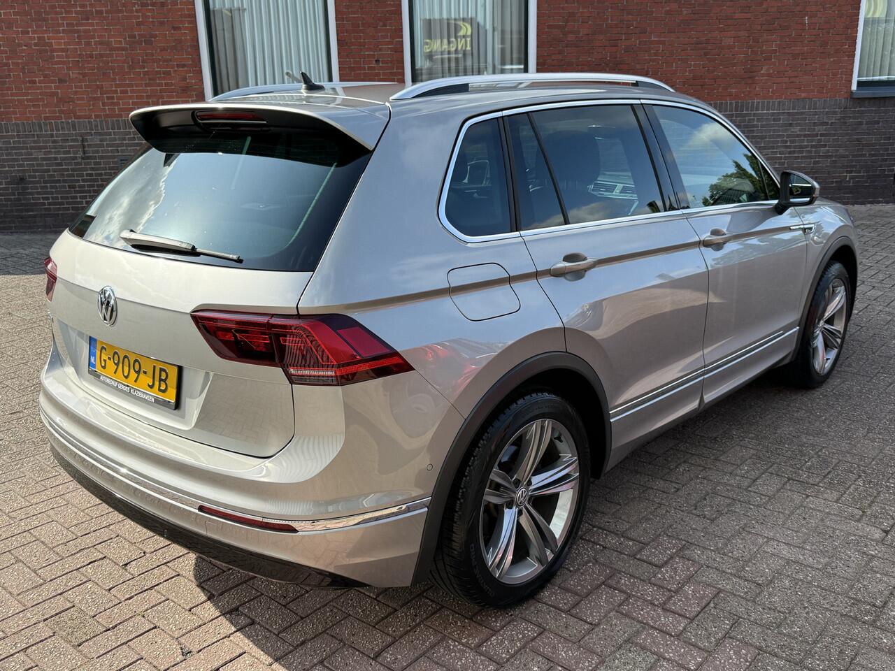 Volkswagen TIGUAN 1.5 TSI ACT Highline Business R | AUTOMAAT | NW STAAT | TREKHAAK |