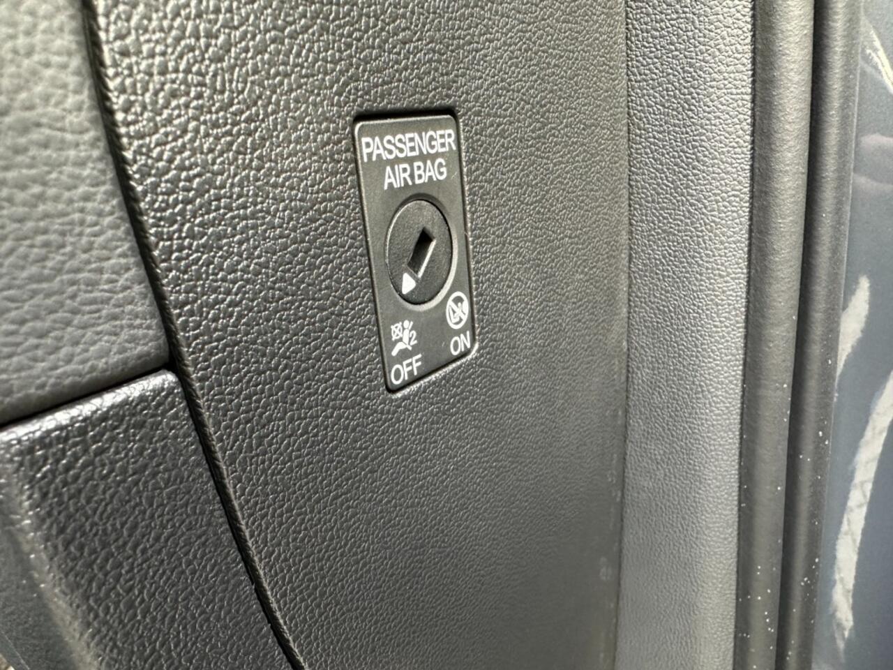 Volkswagen TIGUAN 1.5 TSi Aut. R-Line Navi. Camera Schuifdak Leder Trekhaak