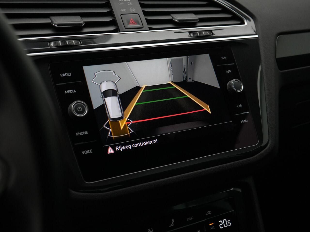 Volkswagen TIGUAN 1.4 TSI 245 pk DSG eHybrid Elegance | IQ Light | Achteruitrijcamera | Navigatie | Adaptive Cruise