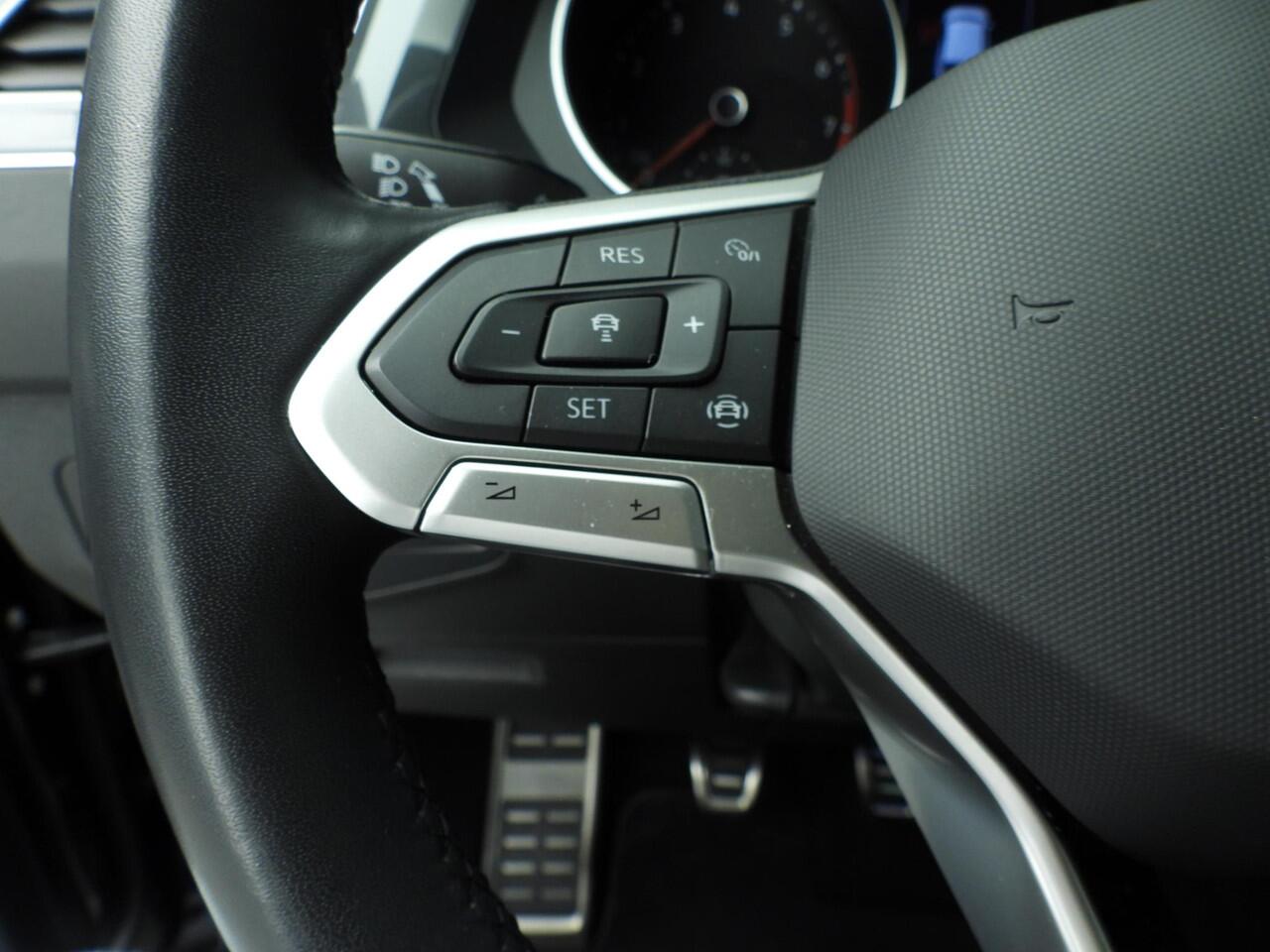 Volkswagen TIGUAN 1.5 TSI Life Business | Trekhaak | Camera | Stoel+stuur verwarmd