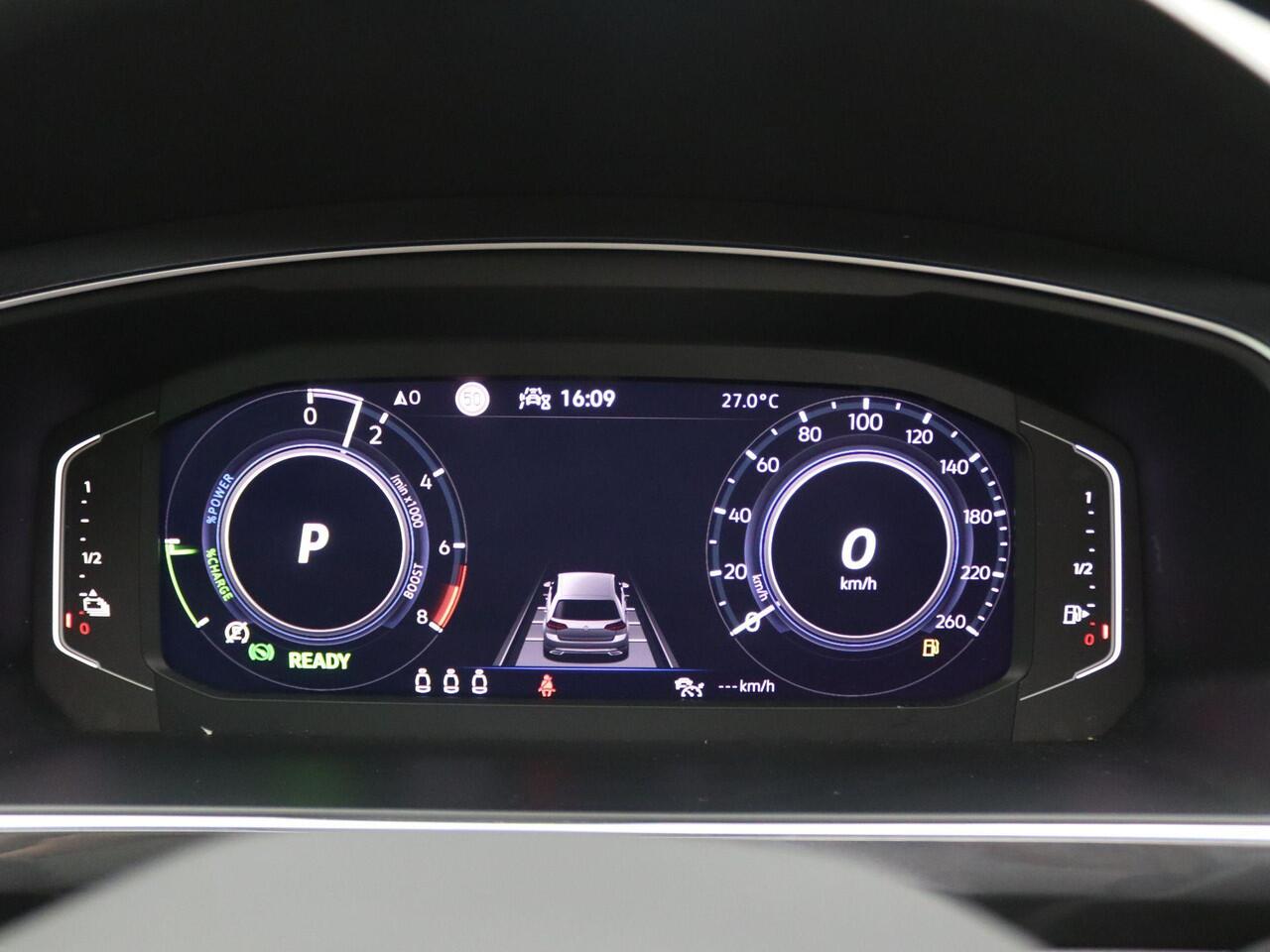 Volkswagen TIGUAN 1.4 TSI eHybrid Elegance 245PK DSG Pano-Schuifdak, Matrix Led, Adaptive Cruise Control, Achteruitrijcamera, Keyless, Side Assist, Elek. Bedienbare Achterklep, 18" LM Velgen