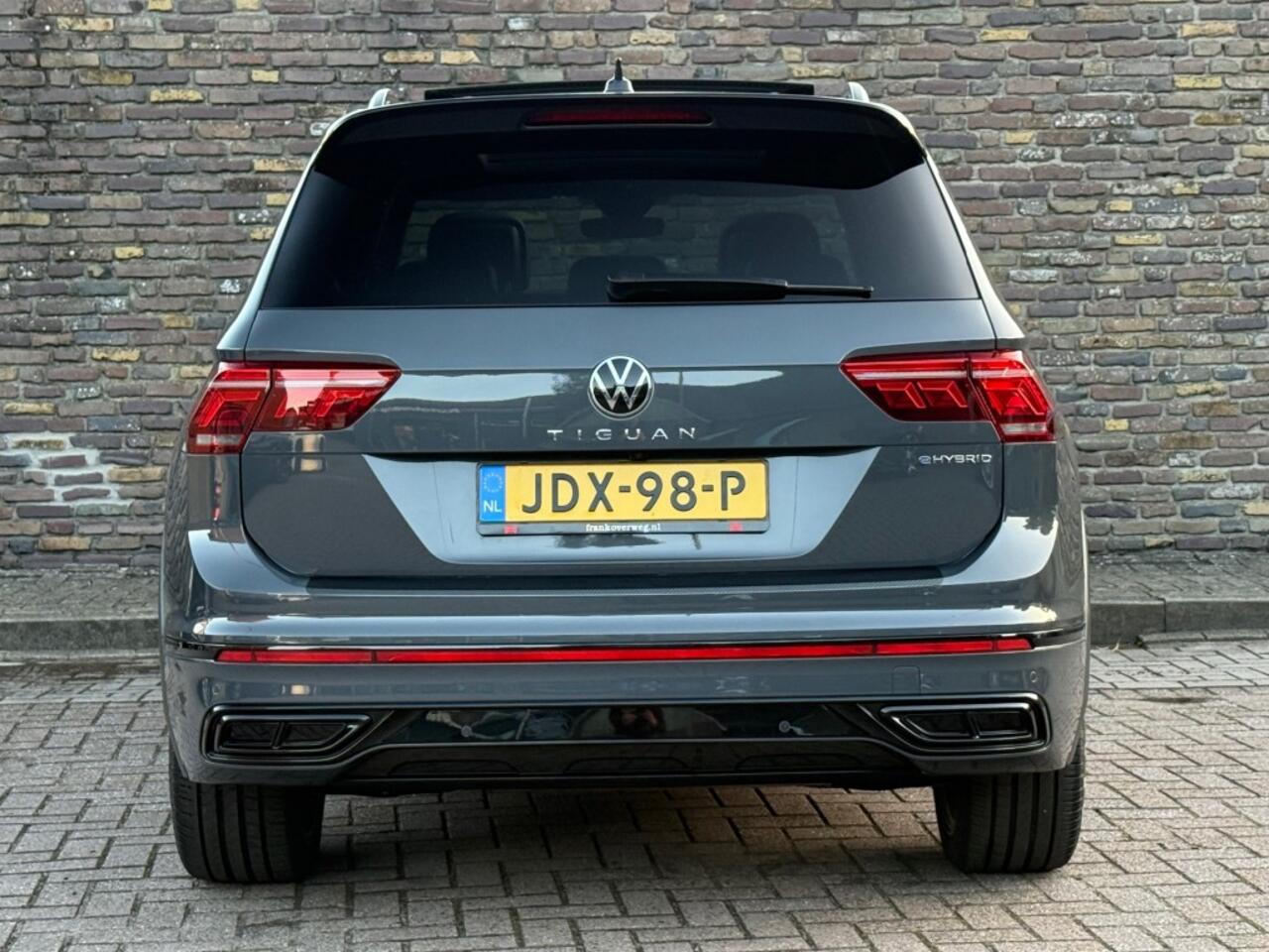 Volkswagen TIGUAN 1.4 TSI eHybrid R-LINE Black Style Panodak Trekhaak Leer 360 Camera