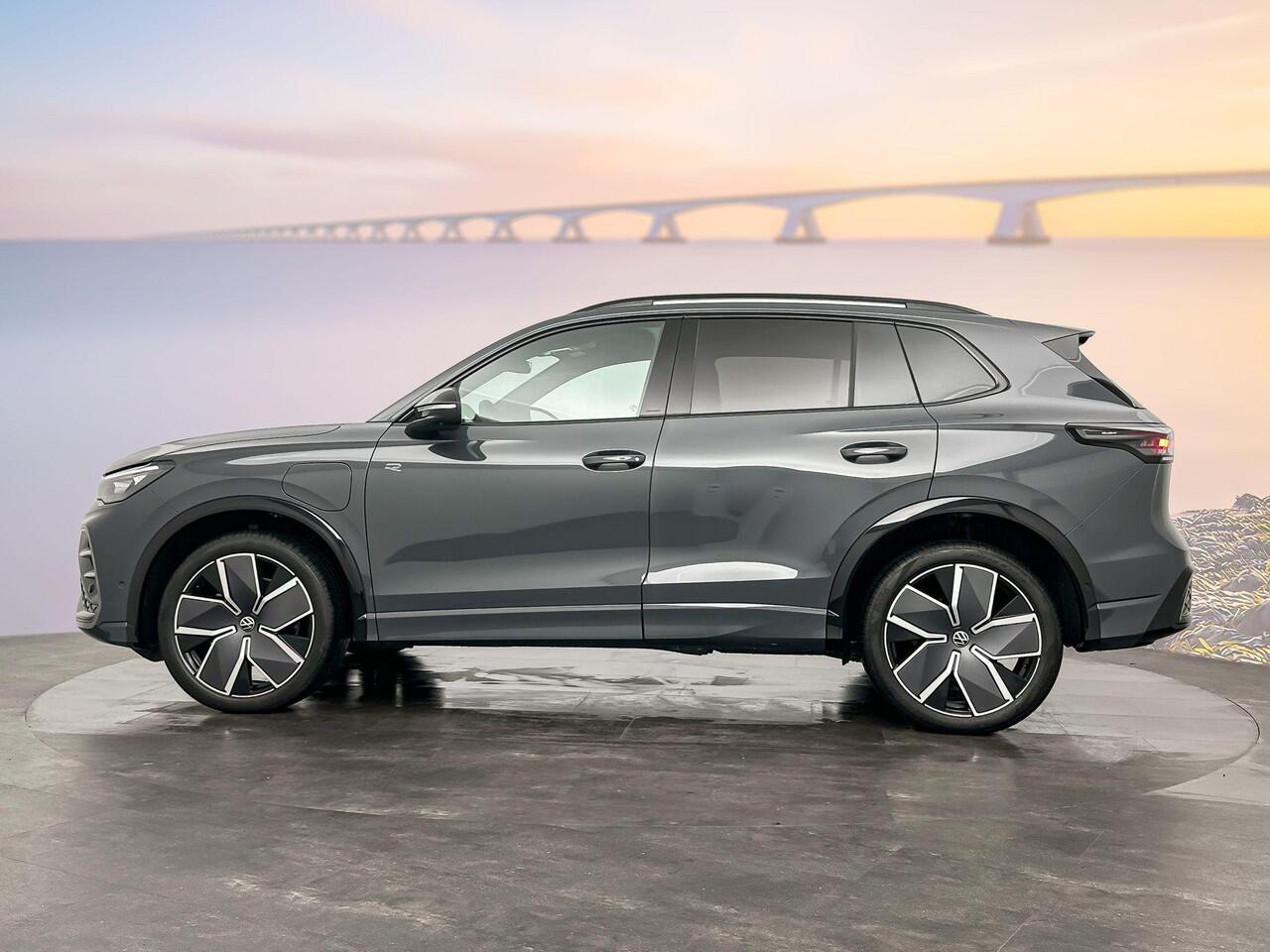 Volkswagen TIGUAN R-Line Edition Plug in Hybride 204 pk Black Style Pakket