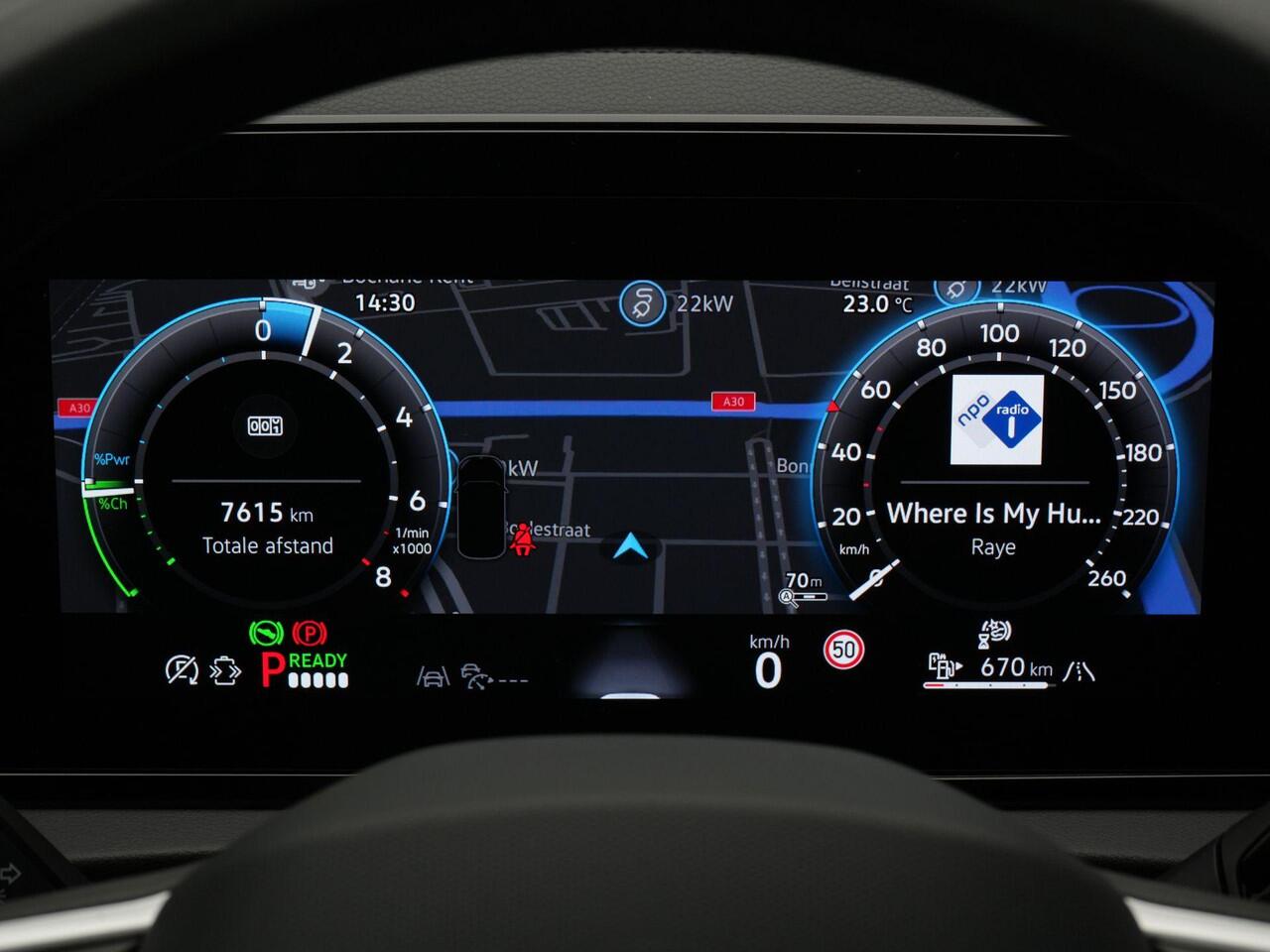 Volkswagen TIGUAN 1.5 eHybrid 204 pk DSG R-Line Edition | Panoramadak | Trekhaak | Adaptive Cruise | Side Assist | Park Assist | 20 inch