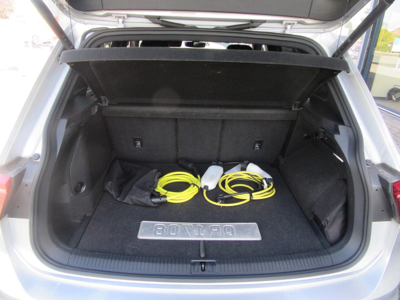 Volkswagen TIGUAN 1.4 TSI eHybrid PHEV R-Line Business+ | LED Matrix | Camera | Adaptive CC | Black Pack | (occasion)