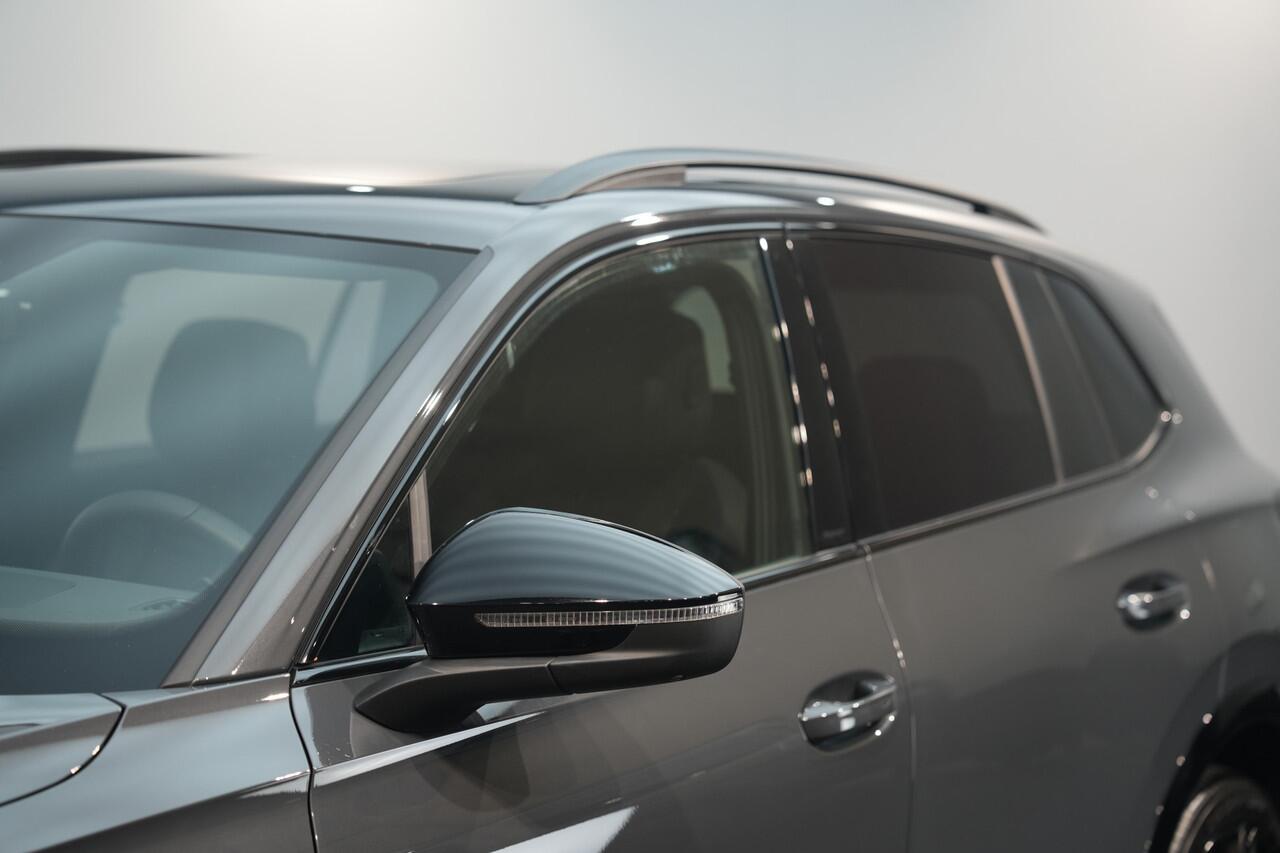 Volkswagen TIGUAN 1.5 eTSI R-Line | VOL OPTIE | PANO | LEDER | HEAD-UP | HARMAN KARDON | WEG.TREKHAAK |