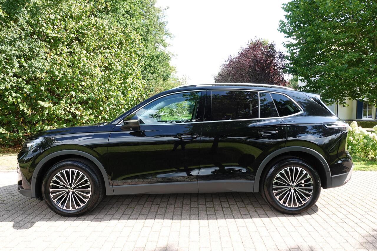 Volkswagen TIGUAN 1.5 eHybrid Elegance Business | 360° Camera | Massage | IQ.LIGHT | Adaptive Cruise Control | Stuurwiel verw. | Stoelverw. | CarPlay |