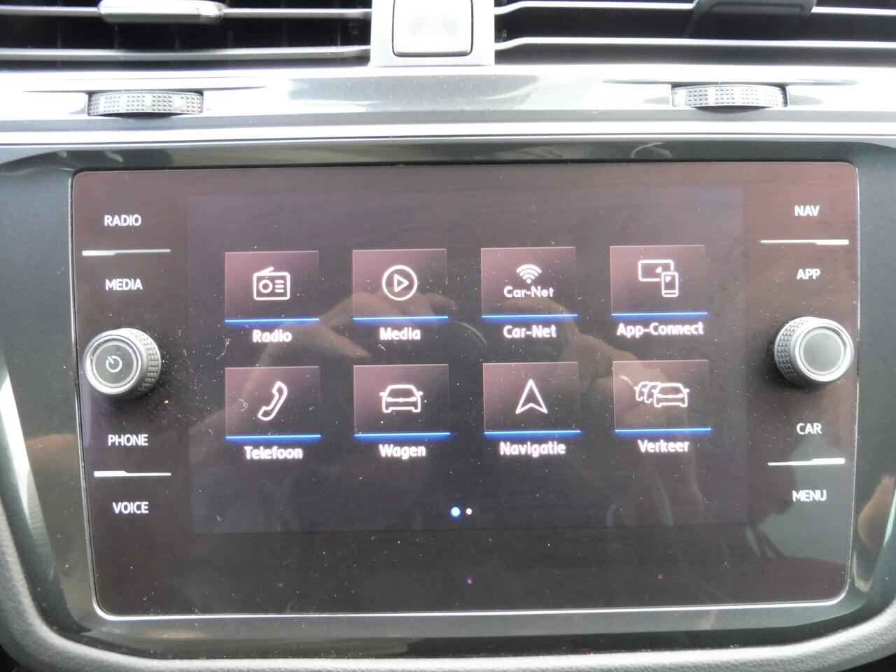 Volkswagen TIGUAN 1.5 TSI ACT Highline Business R Digidash | Pano | LED | LMV 19"| NL auto | 1e eig.