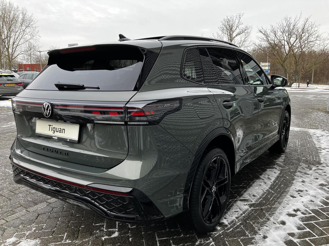 Volkswagen TIGUAN R-Line Edition 1.5 eHybrid 150 kW / 204 PK DSG | Black Style | Panoramadak | Trekhaak wegklapbaar | Leder & elektr. stoelen |