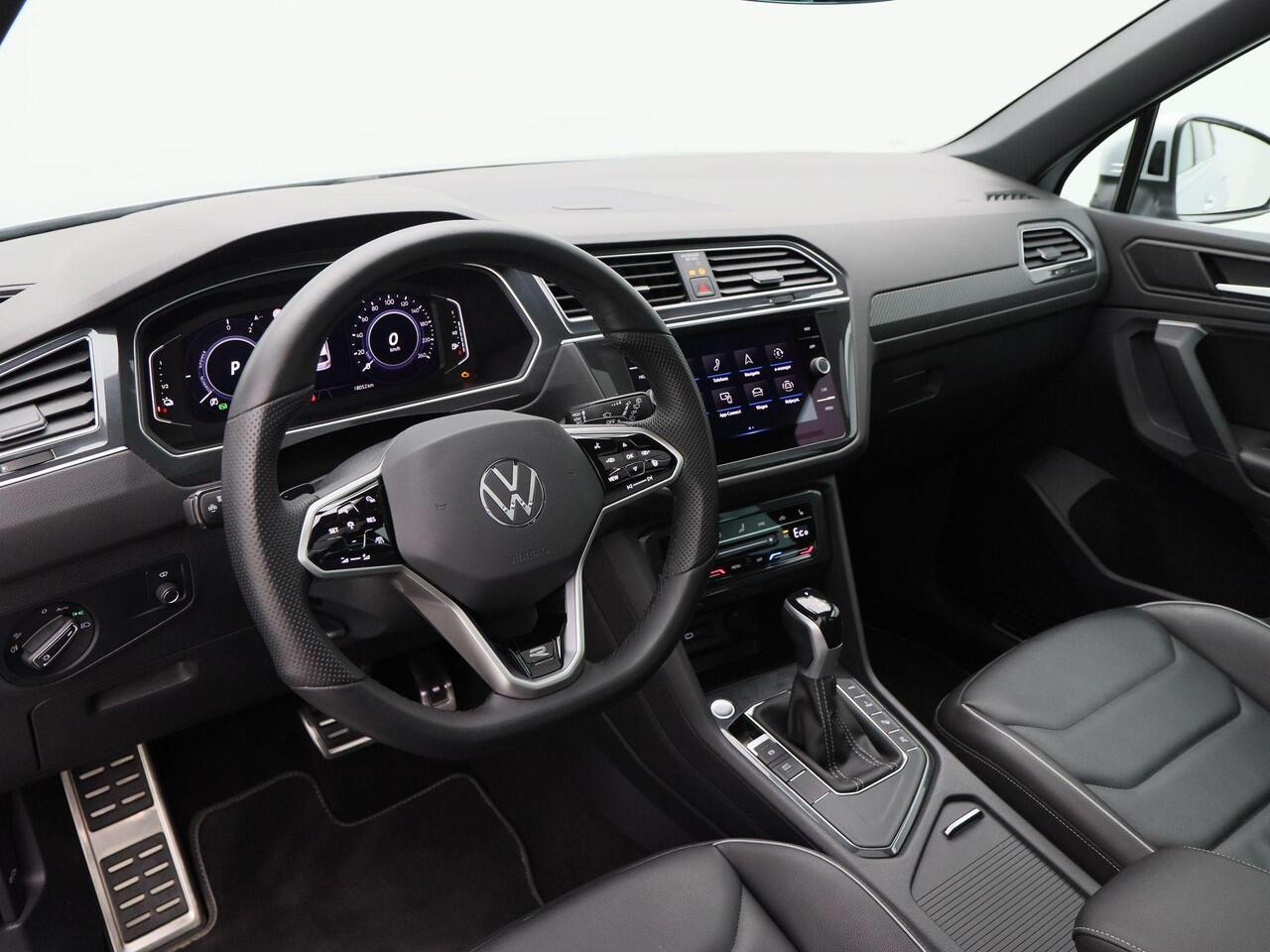 Volkswagen TIGUAN 1.4 TSi 245 Pk Automaat eHybrid R-Line Business+ | Adaptive Cruise | 360° Camera | Panorama Dak | Carplay | Full LED | Stoel en Stuur Verwarming | Digitaal Dashboard | 19 Inch | 18.051 Km!!