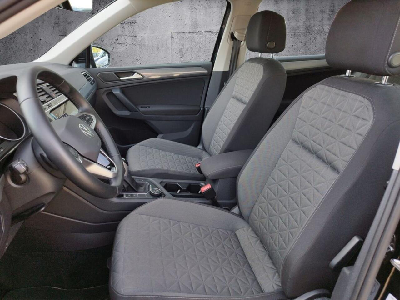 Volkswagen TIGUAN 2.0 TDI 4Motion 150 PK DSG ACC LED Navi Stoelverwarming 18 Inch