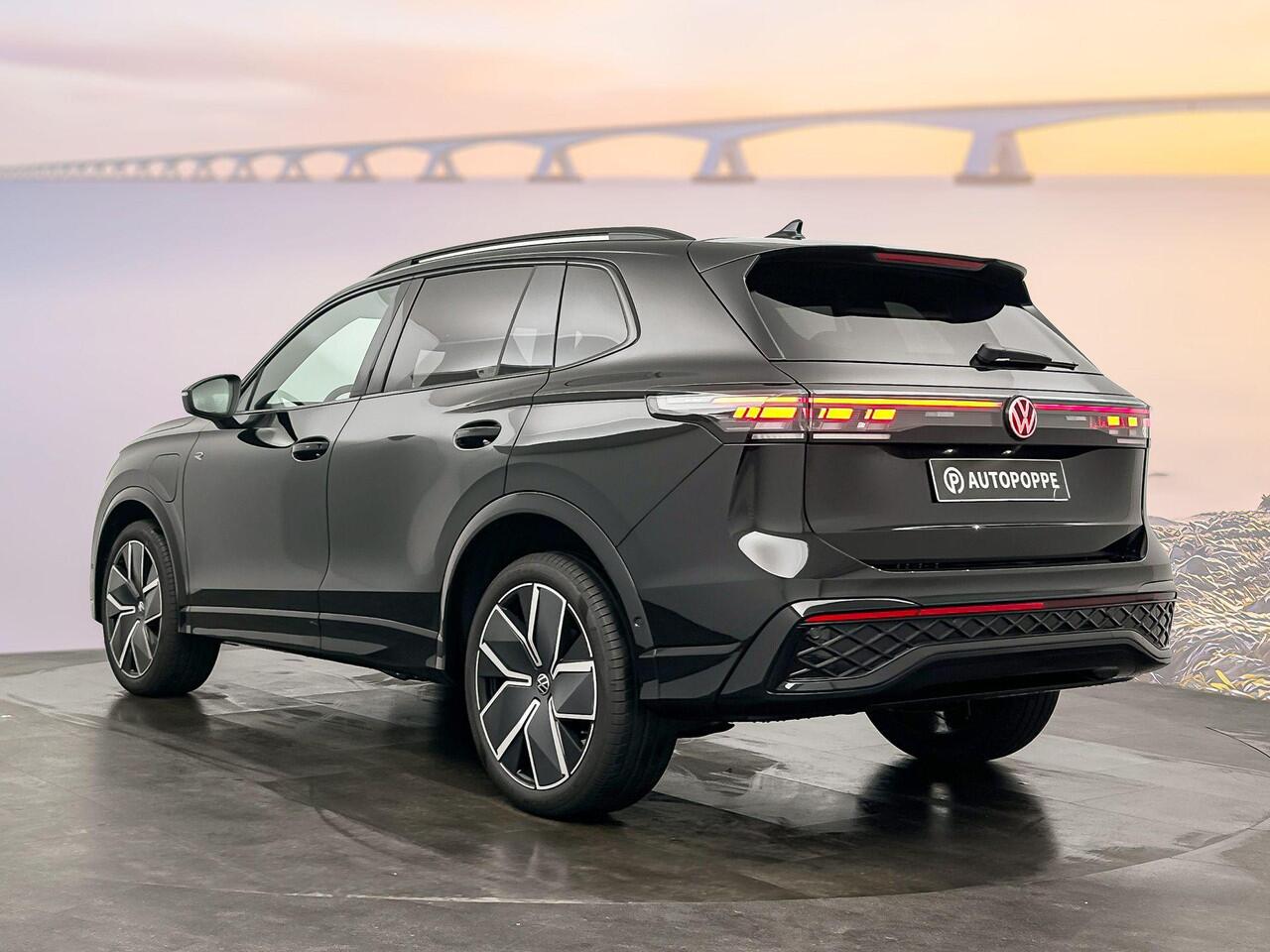 Volkswagen TIGUAN R-Line Edition Plug in Hybride 204 pk Black Style Pakket