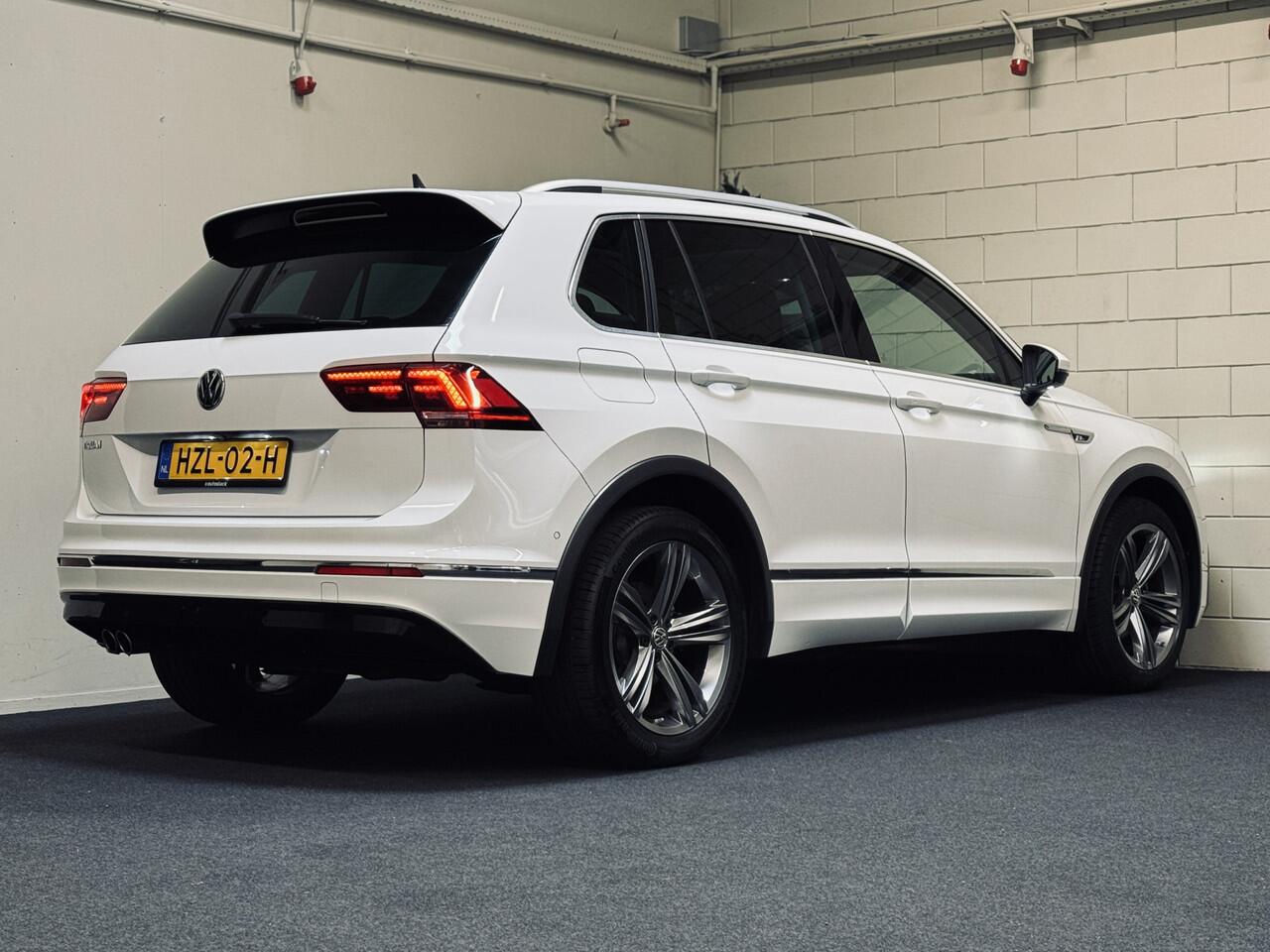 Volkswagen TIGUAN 1.5 TSI ACT Highline R-Line | Panorama | Leder | Trekhaak