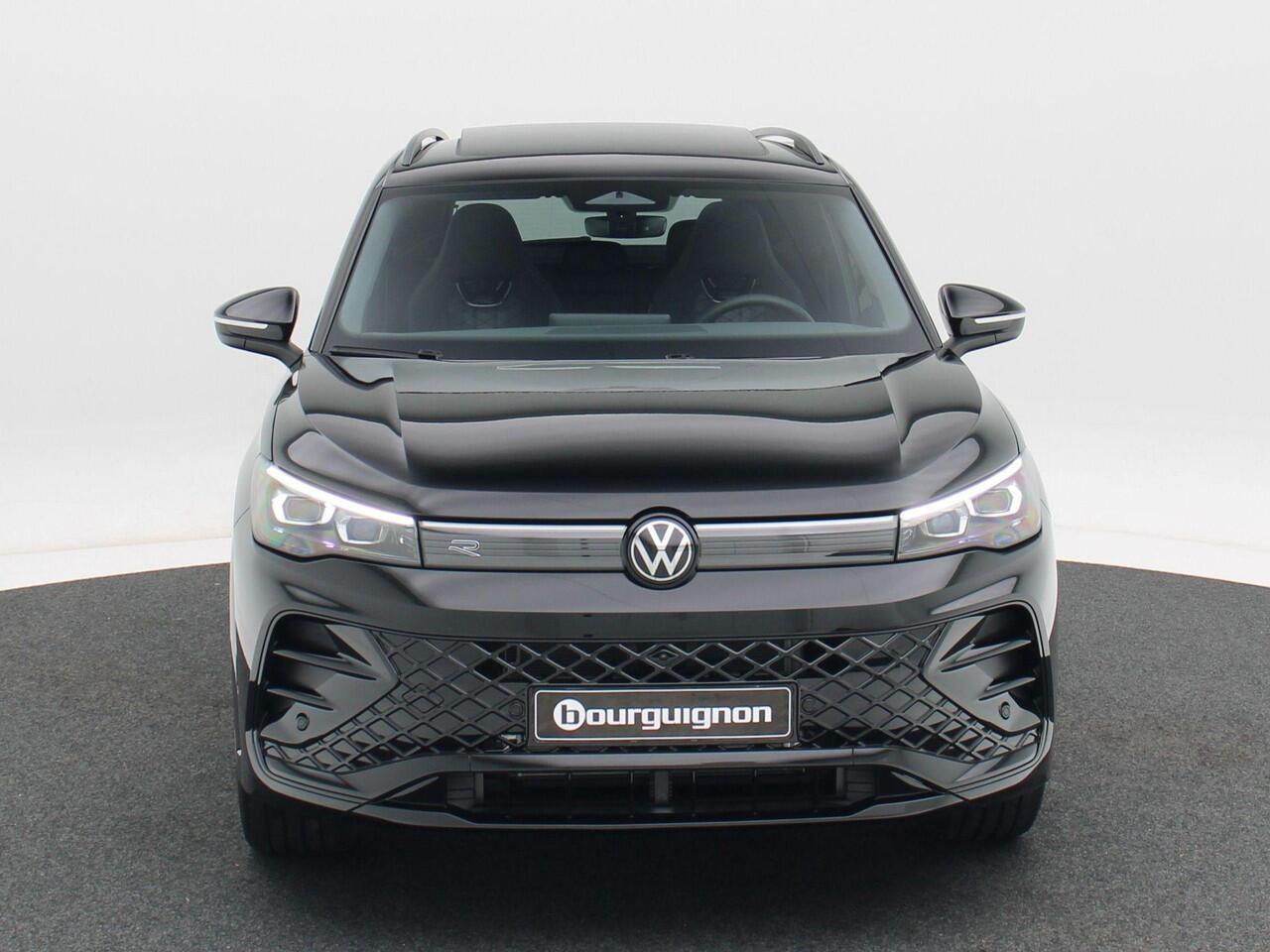 Volkswagen TIGUAN R-Line Edition 1.5 eHybrid 204 PK | Trekhaak | 360 Camera | LED Matrix | Black Style |
