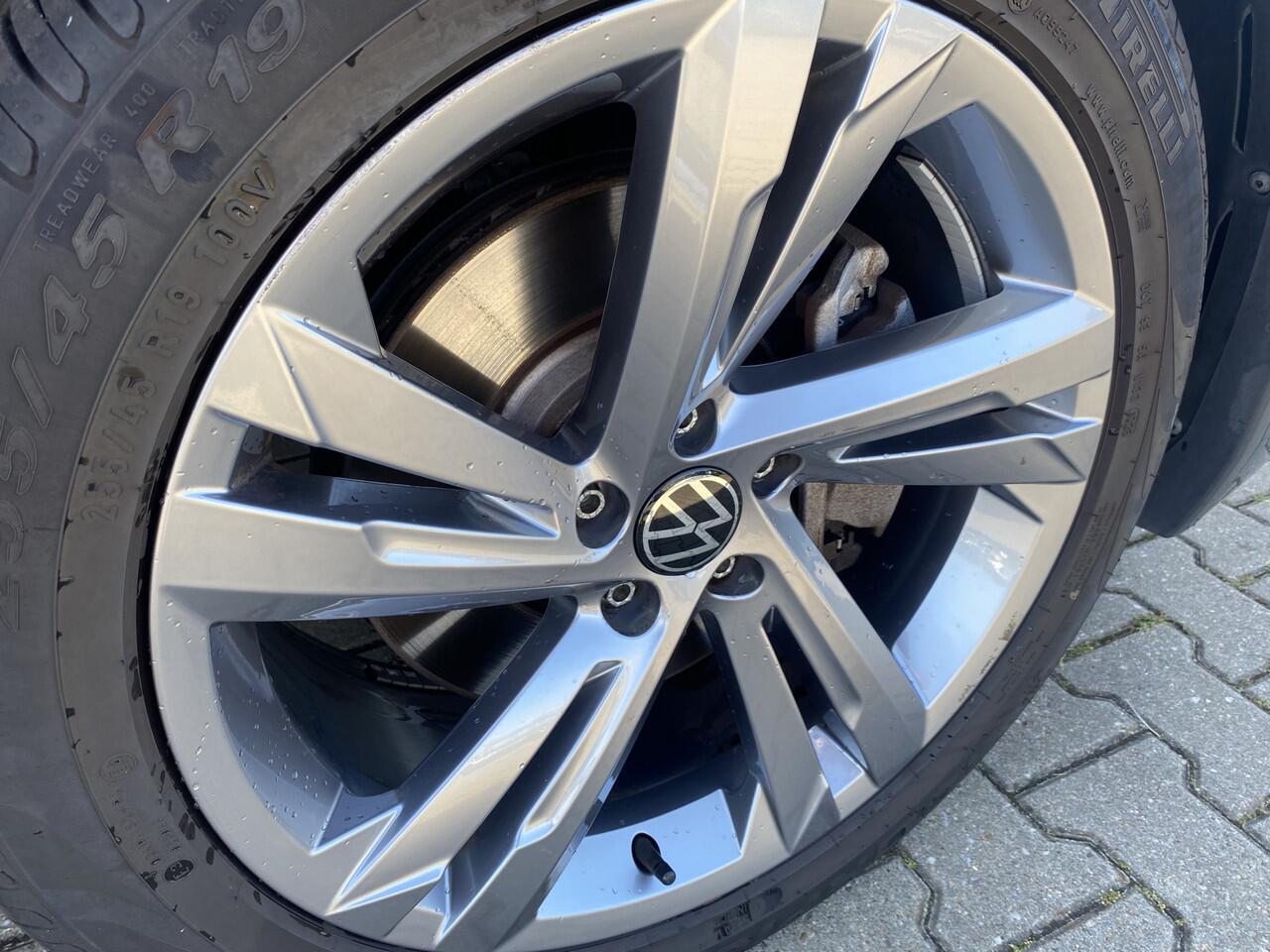 Volkswagen TIGUAN 1.4 TSI eHybrid R-Line Business+ Adaptieve Cruise, Stoelverwarming & App-Connect