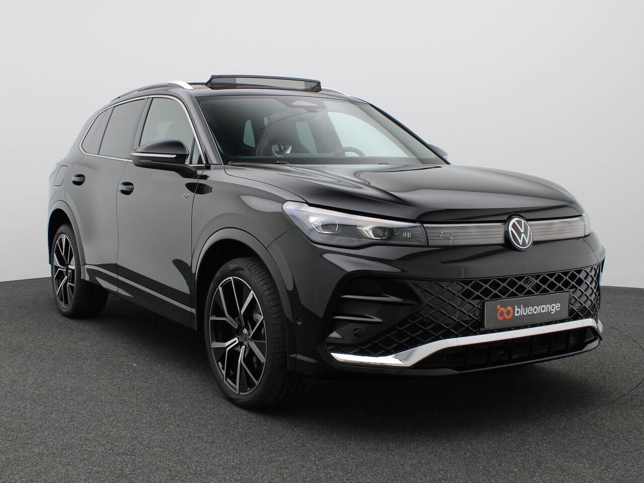 Volkswagen TIGUAN 1.5 eHybrid R-Line Edition 272PK DSG Pano-Schuifdak, 360gr. camera, Adaptieve Cruise Controle, Matrix LED verlichting, Keyless, Side Assist, Trekhaak, 20" LM Velgen