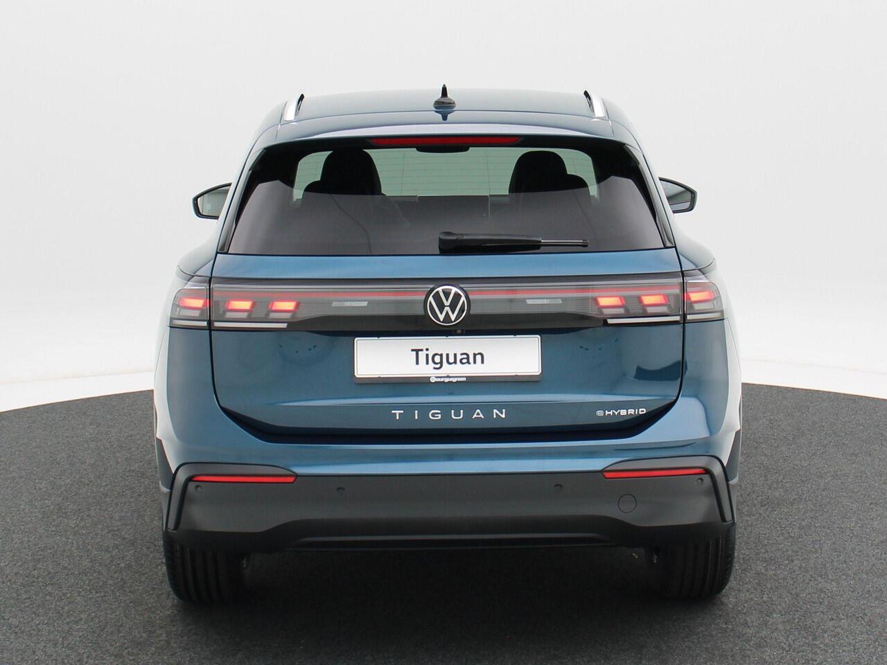 Volkswagen TIGUAN Life Edition 1.5 eHybrid 204 pk | Camera | Keyless | Carplay | Elektrische Achterklep | Adaptive Cruise |